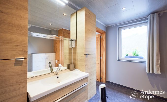 Familienfreundliches Ferienhaus mit Spielzimmer in Alle-sur-Semois, Ardennen