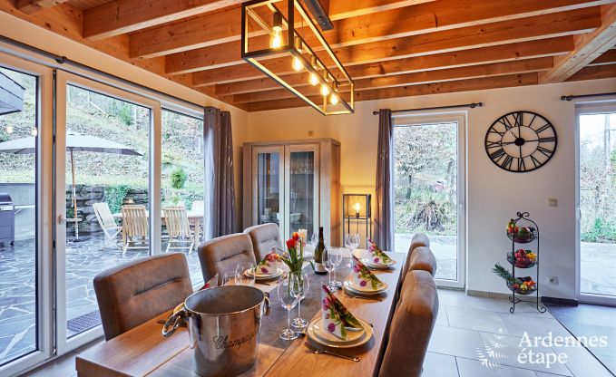 Familienfreundliches Ferienhaus mit Spielzimmer in Alle-sur-Semois, Ardennen