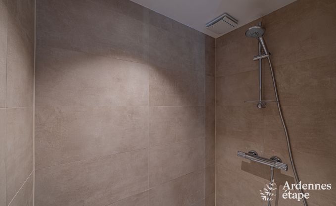 Charmantes Ferienhaus Alle-sur-Semois, 4 Personen, 2 Schlafzimmer mit Badezimmer, Fu�bodenheizung, haustierfreundlich, in der N�he des Nationalparks Semois-Tal