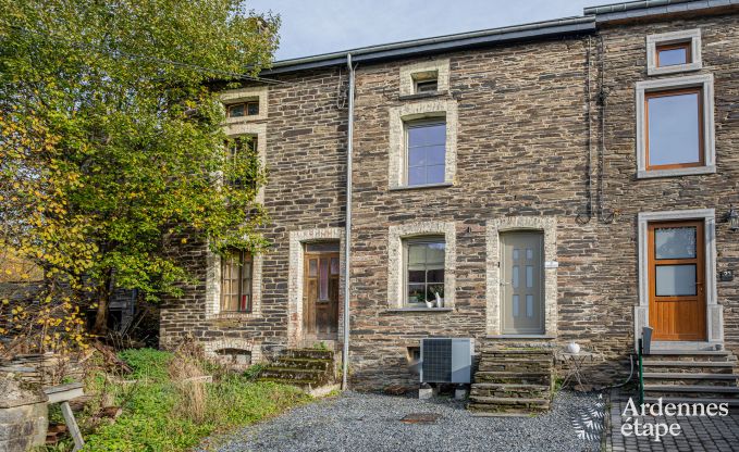 Charmantes Ferienhaus Alle-sur-Semois, 4 Personen, 2 Schlafzimmer mit Badezimmer, Fu�bodenheizung, haustierfreundlich, in der N�he des Nationalparks Semois-Tal