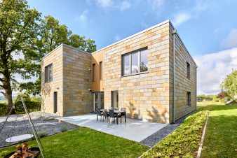 Ferienhaus fr 10 Personen in Amel, gerumige Schlafzimmer, Sauna, Spielzimmer, Privatgrten, nahe Natur und Wanderwege