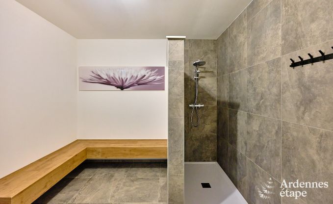 Moderne Ferienwohnung fr 10 Personen in Amel mit 4 Schlafzimmern, 5 Badezimmern, Sauna, Fitnessraum, Spielzimmer und Privatgarten