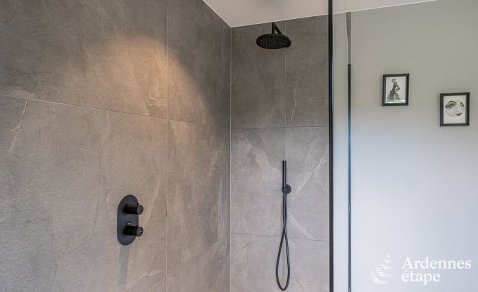 Wunderschnes Ferienhaus mit Auenwhirlpool und Sauna in Amel, Hohes Venn