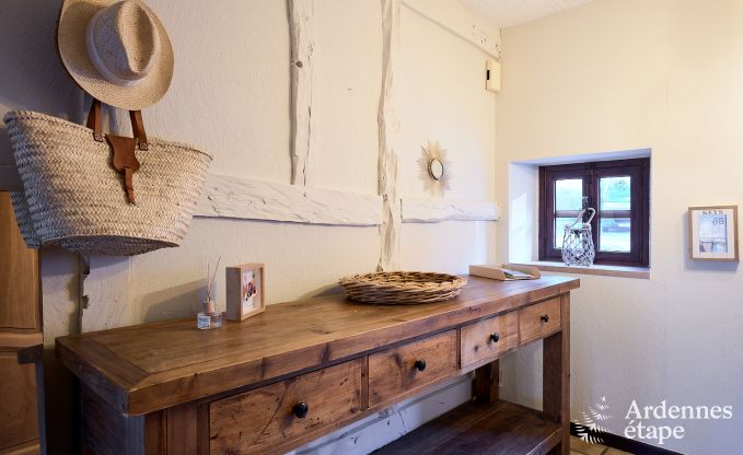 Charmantes Ferienhaus in Anthisnes: 8 Personen, beheizter Pool, 4 Schlafzimmer, haustierfreundlich