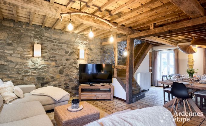 Charmantes Ferienhaus in Anthisnes: 8 Personen, beheizter Pool, 4 Schlafzimmer, haustierfreundlich