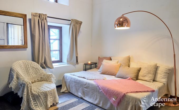 Charmantes Ferienhaus in Anthisnes: 8 Personen, beheizter Pool, 4 Schlafzimmer, haustierfreundlich