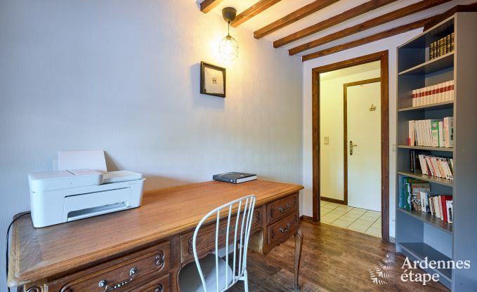 Charmantes Ferienhaus in Anthisnes: 8 Personen, beheizter Pool, 4 Schlafzimmer, haustierfreundlich