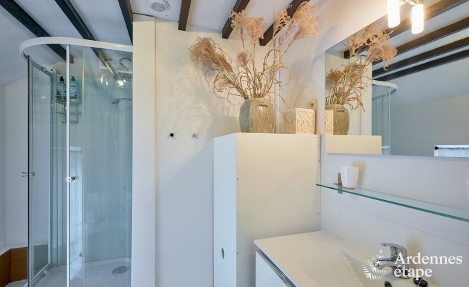 Charmantes Ferienhaus in Anthisnes: 8 Personen, beheizter Pool, 4 Schlafzimmer, haustierfreundlich