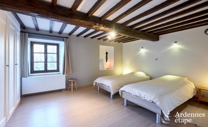 Charmantes Ferienhaus in Anthisnes: 8 Personen, beheizter Pool, 4 Schlafzimmer, haustierfreundlich