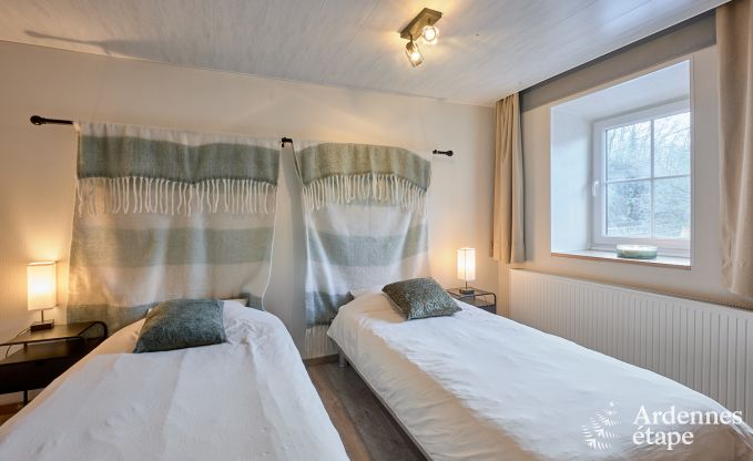 Charmantes Ferienhaus in Anthisnes: 8 Personen, beheizter Pool, 4 Schlafzimmer, haustierfreundlich