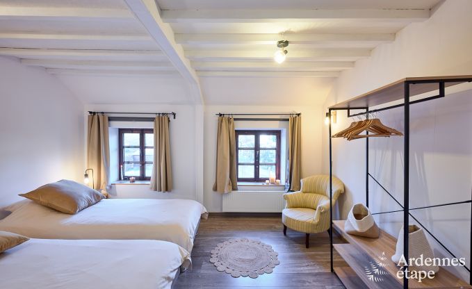 Charmantes Ferienhaus in Anthisnes: 8 Personen, beheizter Pool, 4 Schlafzimmer, haustierfreundlich