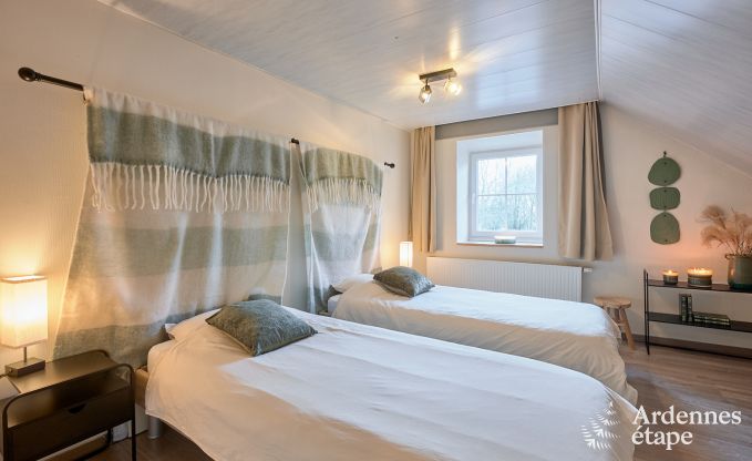 Charmantes Ferienhaus in Anthisnes: 8 Personen, beheizter Pool, 4 Schlafzimmer, haustierfreundlich