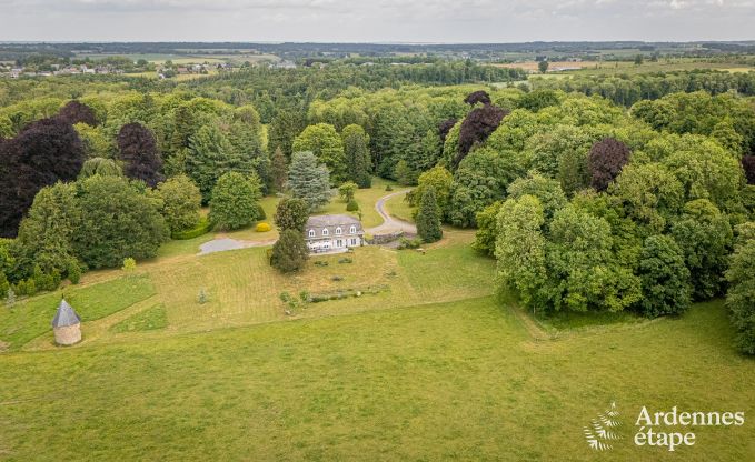 Gerumige Villa in Assesse, 9 Personen mit 5 Schlafzimmern und eurem eigenen Park