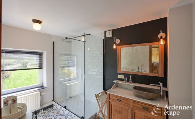 Komfortables und authentisches Ferienhaus in der N�he des Waldes in Assesse, Ardennen