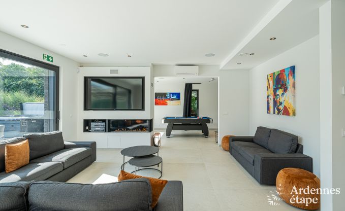 Luxusvilla mit Pool und Sauna in Assesse, Ardennen