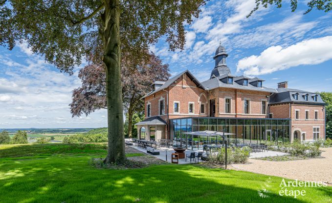 Luxuri�ses Schloss mit Pool und Wellness in Aubel, Ardennen