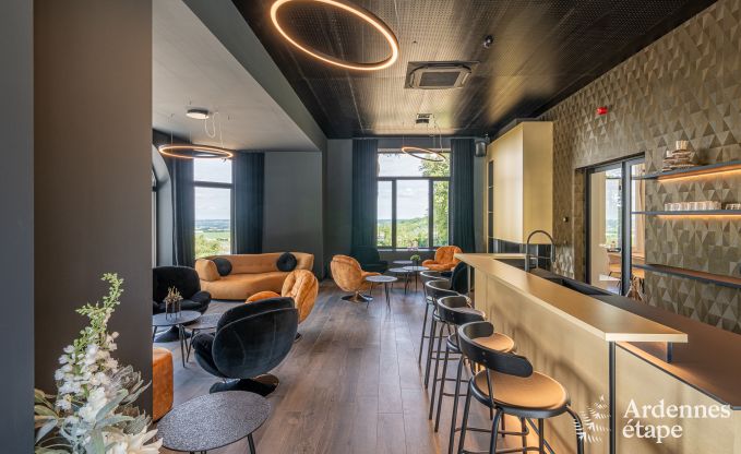 Luxuri�ses Schloss mit Pool und Wellness in Aubel, Ardennen