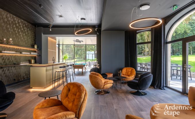 Luxuri�ses Schloss mit Pool und Wellness in Aubel, Ardennen