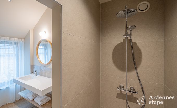 Groes Ferienhaus in Aubel: ideal fr 30 Personen mit Pool und umfangreichen Einrichtungen