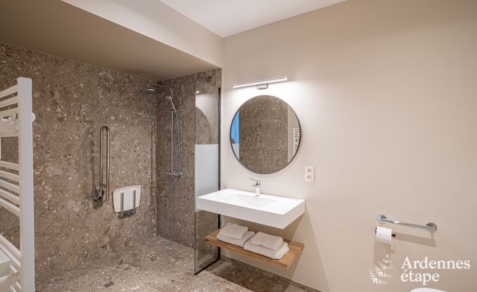 Groes Ferienhaus in Aubel: ideal fr 30 Personen mit Pool und umfangreichen Einrichtungen