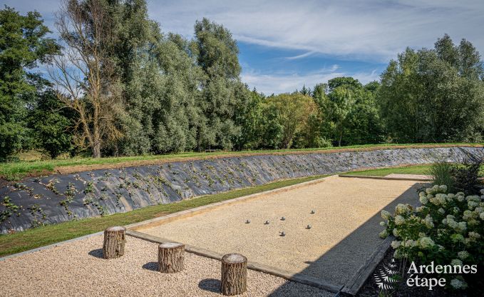 Groes Ferienhaus in Aubel: ideal fr 30 Personen mit Pool und umfangreichen Einrichtungen