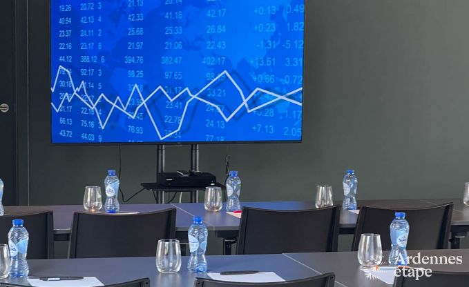 Groes Ferienhaus in Aubel: ideal fr 30 Personen mit Pool und umfangreichen Einrichtungen