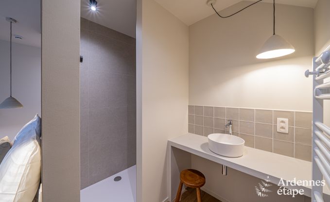 Ger�umiges Ferienhaus am Wasser in Aubel f�r 21 Personen mit 9 Schlaf- und Badezimmern, Hallenbad und Privatgarten