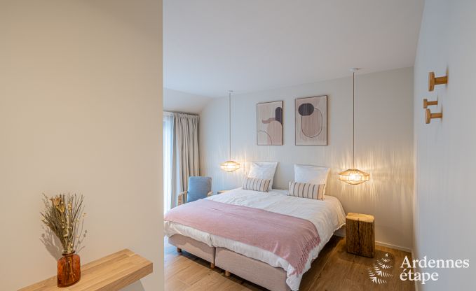 Ger�umiges Ferienhaus am Wasser in Aubel f�r 21 Personen mit 9 Schlaf- und Badezimmern, Hallenbad und Privatgarten