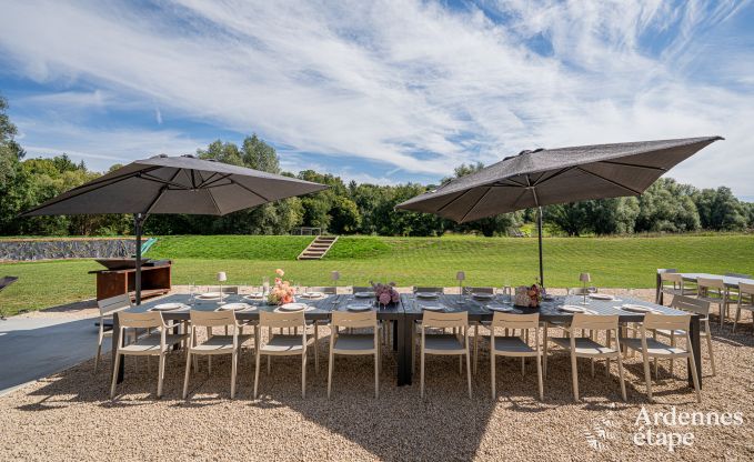 Ger�umiges Ferienhaus am Wasser in Aubel f�r 21 Personen mit 9 Schlaf- und Badezimmern, Hallenbad und Privatgarten