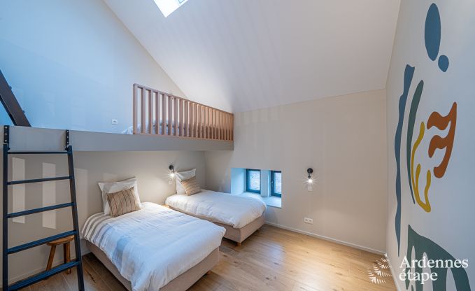 Ger�umiges Ferienhaus am Wasser in Aubel f�r 21 Personen mit 9 Schlaf- und Badezimmern, Hallenbad und Privatgarten