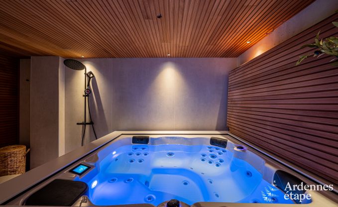 Luxuri�ses Ferienhaus in Baillonville f�r 6 Personen mit Wellness und beheiztem Schwimmbad