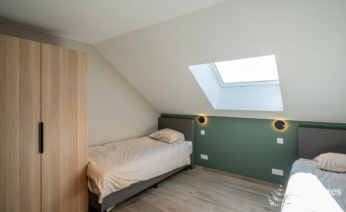 Charmantes Ferienhaus in Bastogne: komfortabler Aufenthalt f�r 8 Personen mit Privatgarten und Ladestation