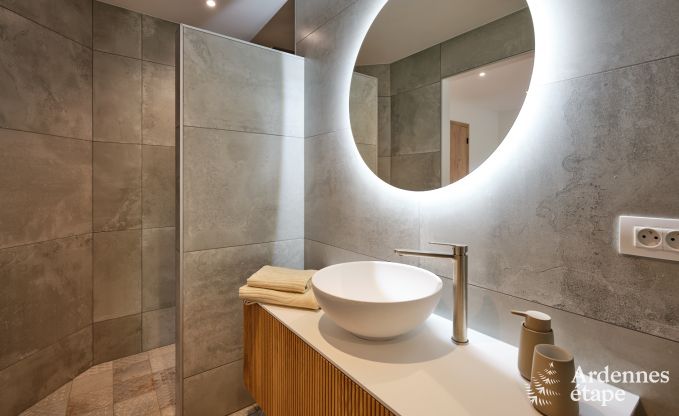 H�bsch restauriertes Ferienhaus in Bastogne, Ardennen