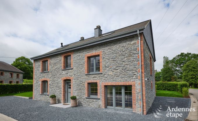 H�bsch restauriertes Ferienhaus in Bastogne, Ardennen