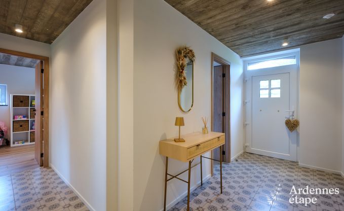 H�bsch restauriertes Ferienhaus in Bastogne, Ardennen