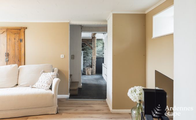 Charmantes Ferienhaus fr 6 Personen in Bastogne mit Innen- und Auenjacuzzi