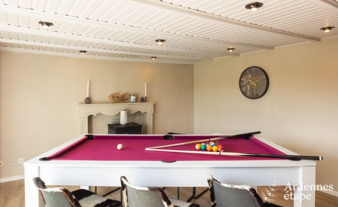 Charmantes Ferienhaus fr 6 Personen in Bastogne mit Innen- und Auenjacuzzi