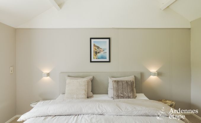 Charmantes Ferienhaus fr 6 Personen in Bastogne mit Innen- und Auenjacuzzi