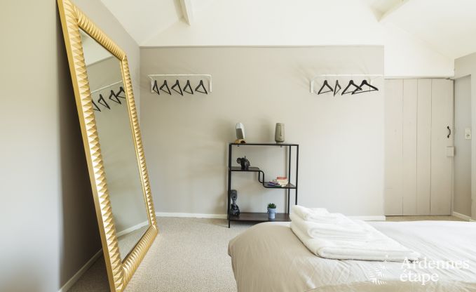 Charmantes Ferienhaus f�r 6 Personen in Bastogne mit Innen- und Au�enjacuzzi