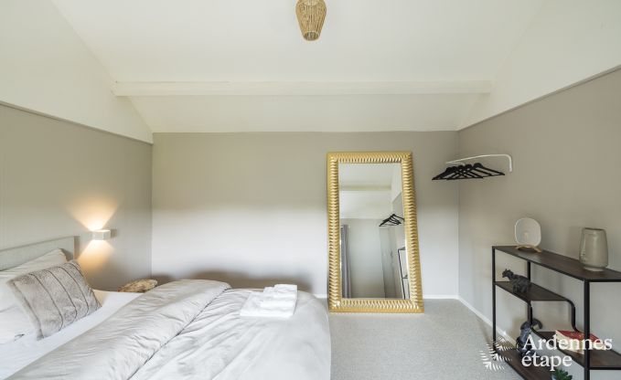 Charmantes Ferienhaus f�r 6 Personen in Bastogne mit Innen- und Au�enjacuzzi