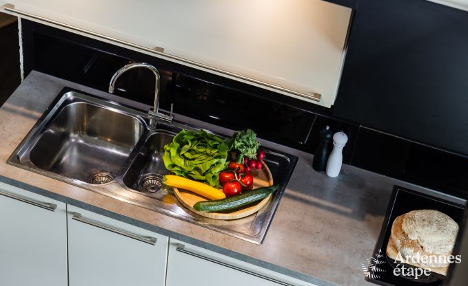 Charmantes Ferienhaus f�r 6 Personen in Bastogne mit Innen- und Au�enjacuzzi