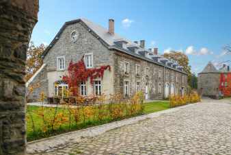 Elegantes Ferienhaus in altem Gemuer fr 30 Personen bei Bastogne