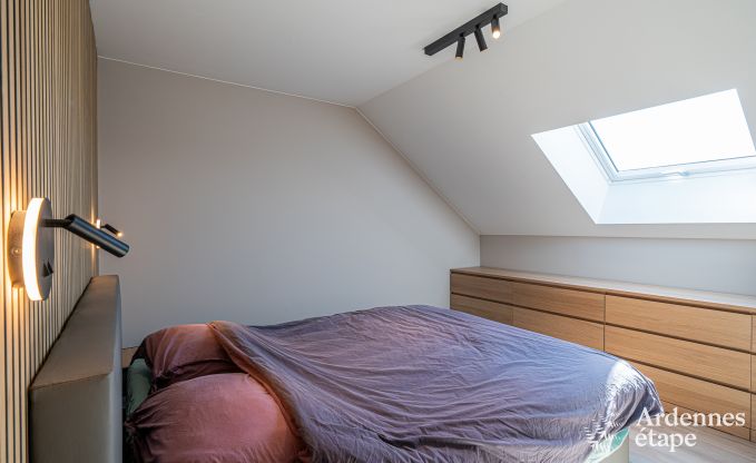 Charmantes Ferienhaus in Bastogne: komfortabler Aufenthalt f�r 8 Personen mit Privatgarten und Ladestation