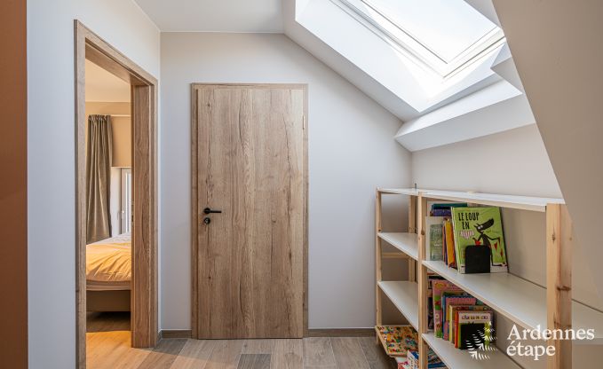 Ferienhaus in Bastogne: ger�umige Unterkunft f�r 14 Personen mit 6 Schlafzimmern und Spielzimmer