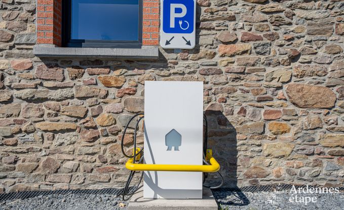 Ferienhaus in Bastogne: ger�umige Unterkunft f�r 14 Personen mit 6 Schlafzimmern und Spielzimmer