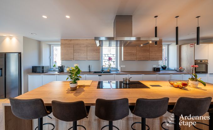 Ferienhaus in Bastogne: ger�umige Unterkunft f�r 14 Personen mit 6 Schlafzimmern und Spielzimmer