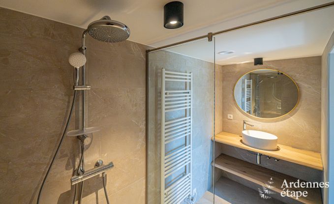 Ferienhaus in Bastogne: ger�umige Unterkunft f�r 14 Personen mit 6 Schlafzimmern und Spielzimmer