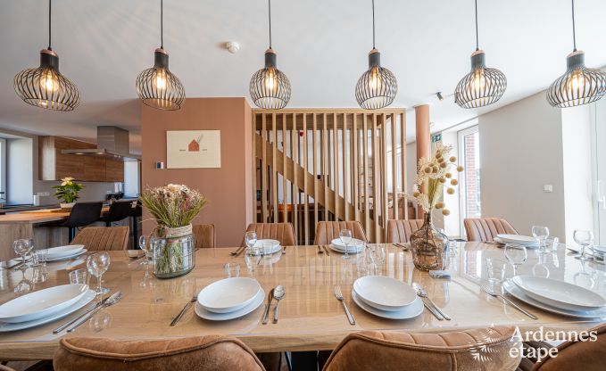 Ferienhaus in Bastogne: ger�umige Unterkunft f�r 14 Personen mit 6 Schlafzimmern und Spielzimmer