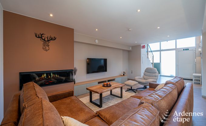 Ferienhaus in Bastogne: ger�umige Unterkunft f�r 22 Personen mit umfangreichen Einrichtungen und 9 Schlafzimmern in den Ardennen