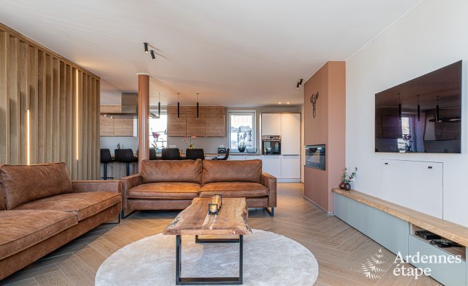 Ferienhaus in Bastogne: ger�umige Unterkunft f�r 22 Personen mit umfangreichen Einrichtungen und 9 Schlafzimmern in den Ardennen